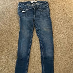 Hollister Skinny Jeans 25W $68 Medium Wash